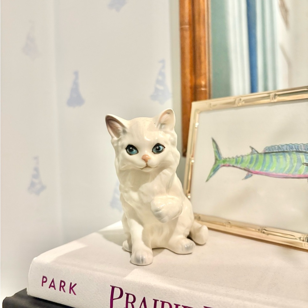 Lefton Brand Persian Cat Figurine
